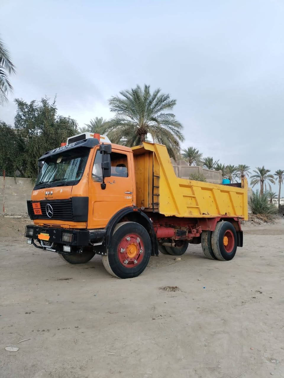 سلام عليكم للبيع البي موديل 75 مكينه 25 كير 25 اكسن نص جي الف بدي مايلر تخم تاير 24 سياره جاهزه للعمل للاستفسار الاتصال
***********
***********
