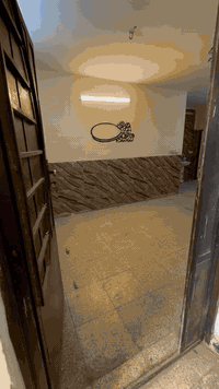 شقة للايجار. 

المساحة 100 متر
 
الكاظمية/ الطائين/ مقابيل اسواق الغدير 
غرفتين نوم + مطبخ+صالون+ استقبال عل شارع مباشراً 
بارك خاص بل بنايه
مي اساله فقط 
كهرباء مستقرةً 
كاملة من كلشي خط مولد 
كيزر  
تانكيات مي 
***********
