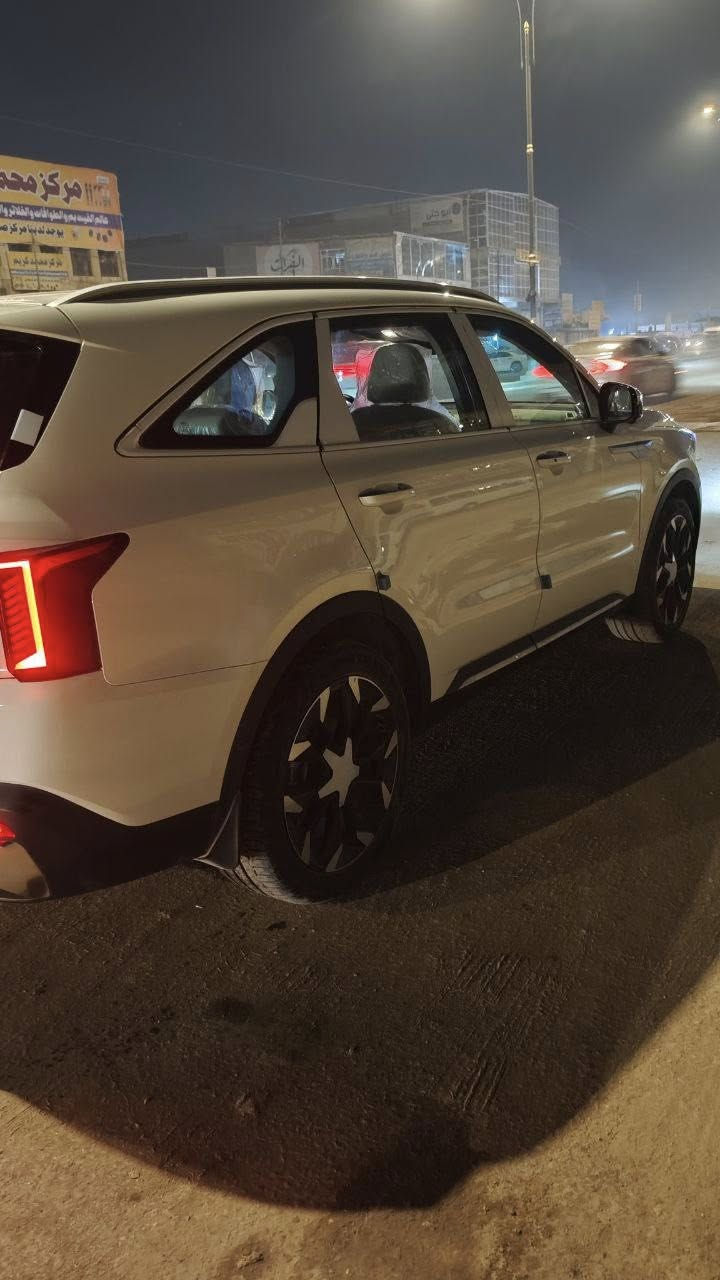 سلام عليكم سورنتو 2025 فول مواصفات 
ماشيه 2000
السعر ثلاث شدات و17 ورقه 
الاتصال على الرقم ***********
