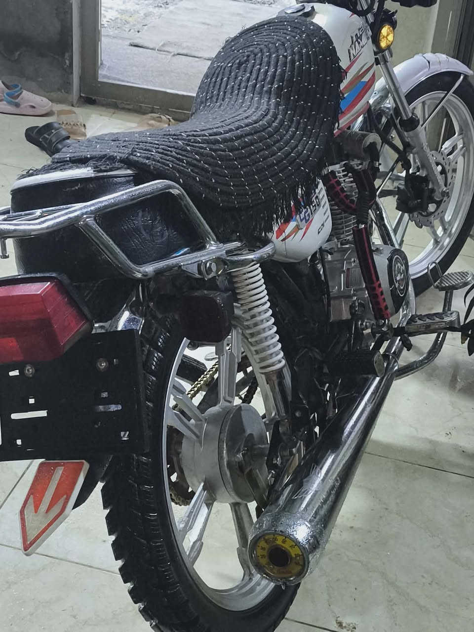 ماطور للبيع او مراوس موديل٢٣ هونزدا محرك محسن كبس ممفتوح برغي دراجه بدون اي نقص شرط سعر ٥٦٠بي مجال ***********
