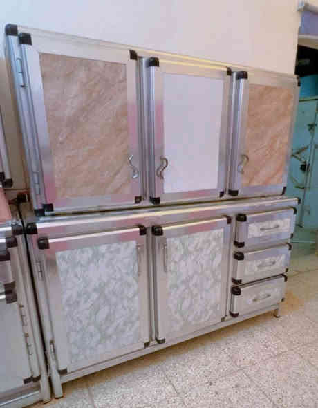 كاونترات للبيع الطول متر ونص *********** ديوانية
