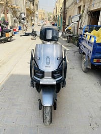 للبيع دراجه شحن نظيفه استخدم قليل الاستفسار 07707887174