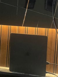 Ps4 slim تيرا اونلاين  1 تيرا يعني ١٠٠٠ كيكا  بداخلة شكم لعبة نازلة و ...