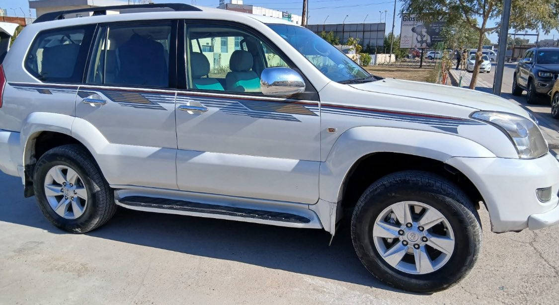 برادو كويتي
فكساره 
VXR
6 سلندر
سلايت 
جوبلس 
كشن كهرباء حراري 
داخل جكساره 
موبايل ***********
