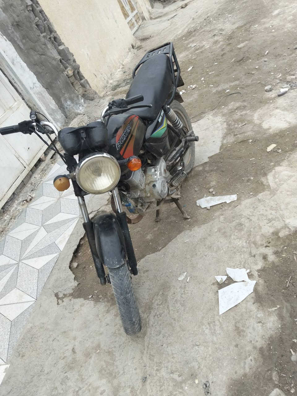 سلام عليكم بوكسر صيني كايمه للبيع او مراوس ب اربعه كير ***********بي وتساب
