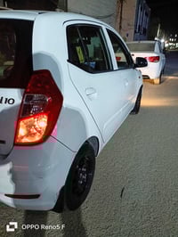 هونداي 2012 للبيع سيارة جديدة ماشية 76 الف كيلومتر محرك 4 سلندر كير او...