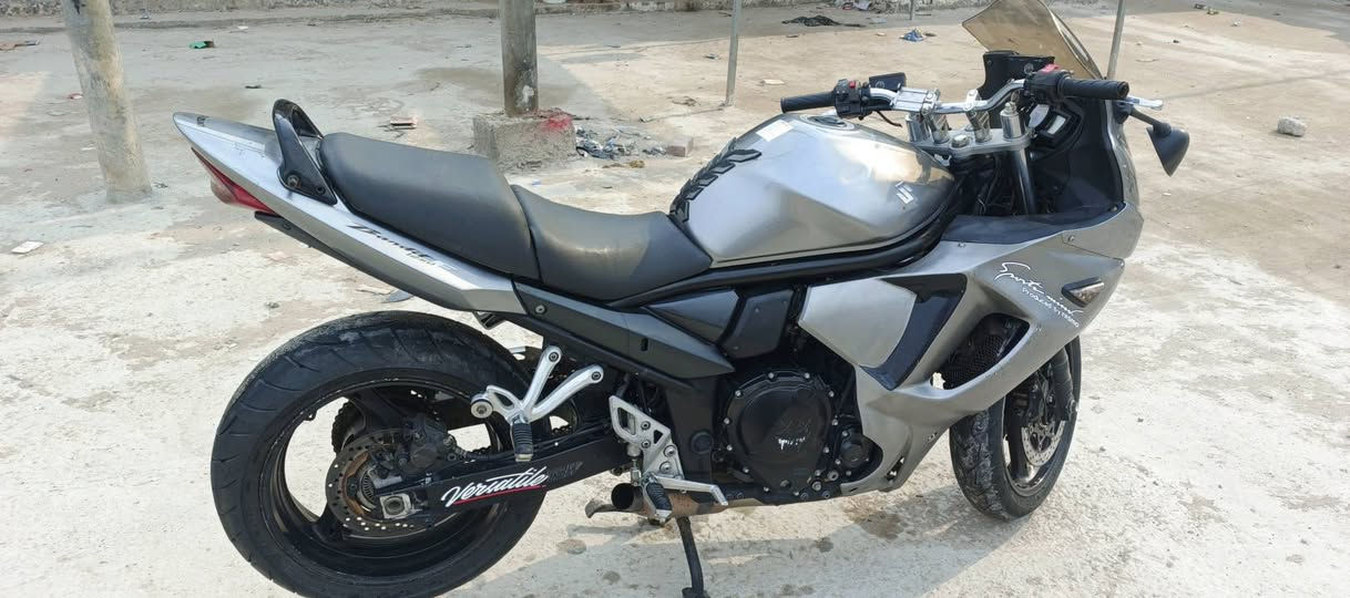 من رخصت صاحب الكروب جكسر 1250سياحي محرك كفالة كهربايات كلة شقالة دخم تاير جديد دراجة مامتعوبة ابد عنوان بغداد شعب سعر 30اوبية مجال للطيبين ***********ترهم امراوس
