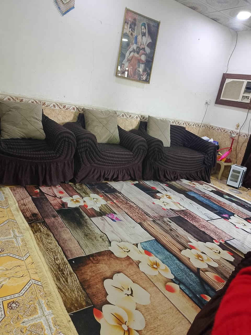 بيت للبيع المساحه 220 متر طابو زراعي قابل للتطويب طابق واحد كونكريت مكون من غرفتين (4×4) صاله (8×4) استقبال(5×4) صحيات عدد 2 خارجيه وداخليه+ طارمه مع خدمات كامله كهرباء + ماء + تبليط قريب على المدارس 
العنوان حي الامين الاولى مقابل  حسينيه مالك الاشتر  نزله (سيد حسين ابو الانشائيه) 

مع عرصه 250م (سعر البيت +  سعر العرصه)  للاستفسار ***********
