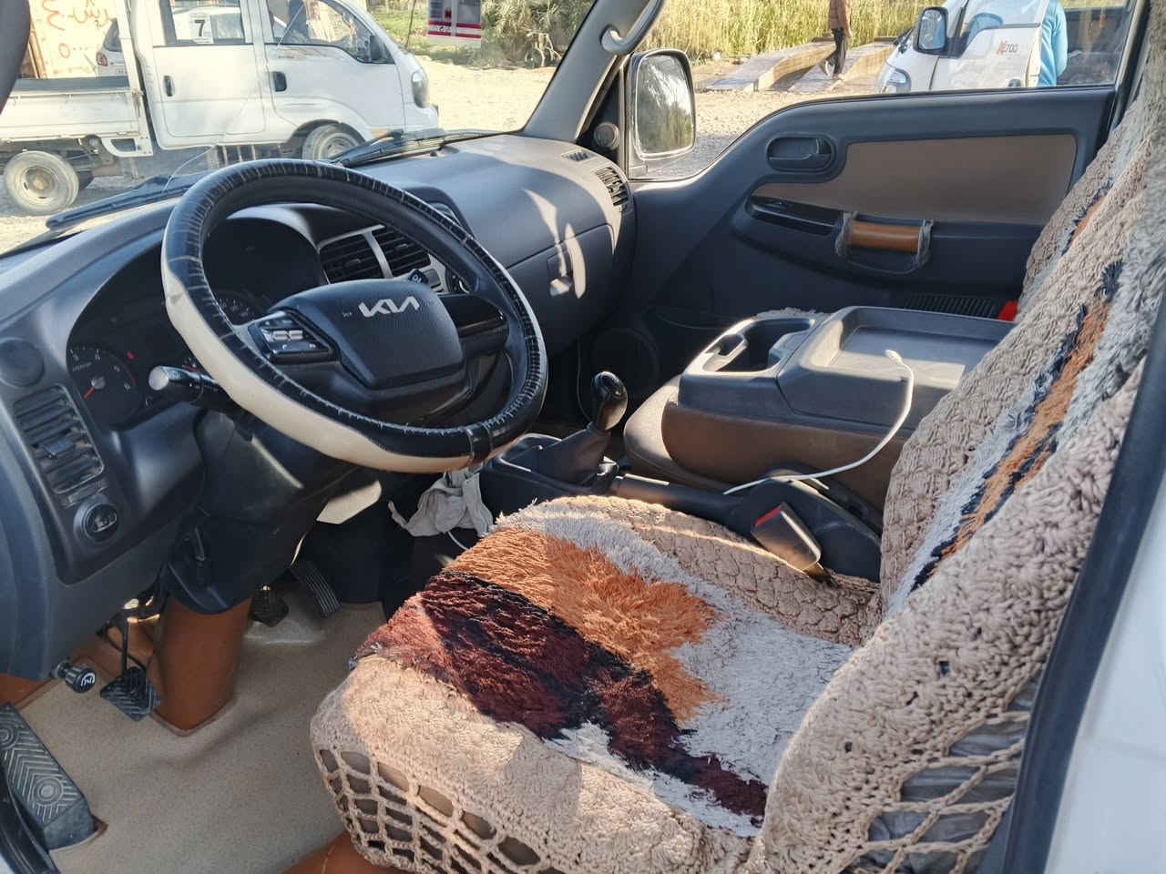 السلام عليكم سياره كيا للبيع 2023 السياره كفاله عامه سياره باسم  تريد وكاله تريد نداور السياره ماشيه حقيقي  88225 مكان حمزه الغربي***********
