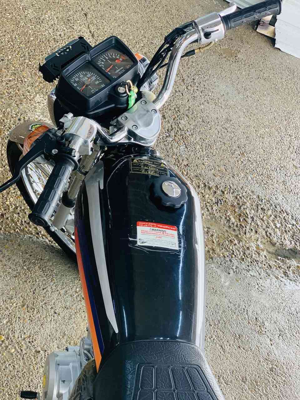 سلام عليكم أيراني نامة2026جديده بمعنى الكلمة شوفت عينك كهربائيات كلها شغاله بس الإشاري الكتف مالهن واكف ولباقي كله شغال كفاله عامه درنفيس ممدود بيهه نقصهه بس استان التعليك عل فحص جيب فيتر وتعال مكان الدوره ابو دشير رقم***********
