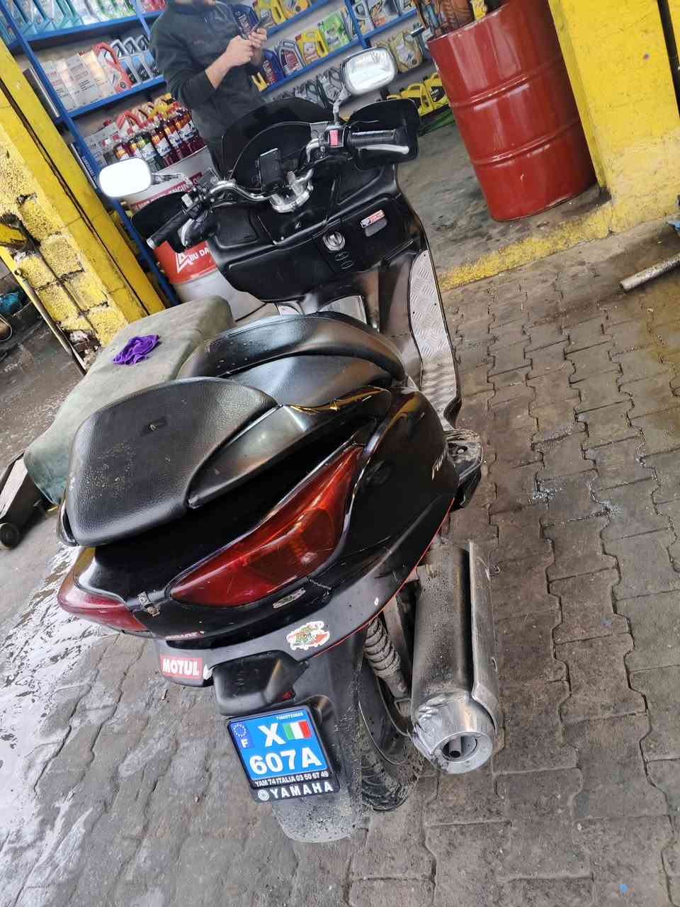 فورزا للبيع صفر 8 عميه   دراجه حلو وكرستال بيه دراجه   نظيفه  وخير من الله اي نقص  ما بيه  عنوان كركوك قادسيه رقم ***********
