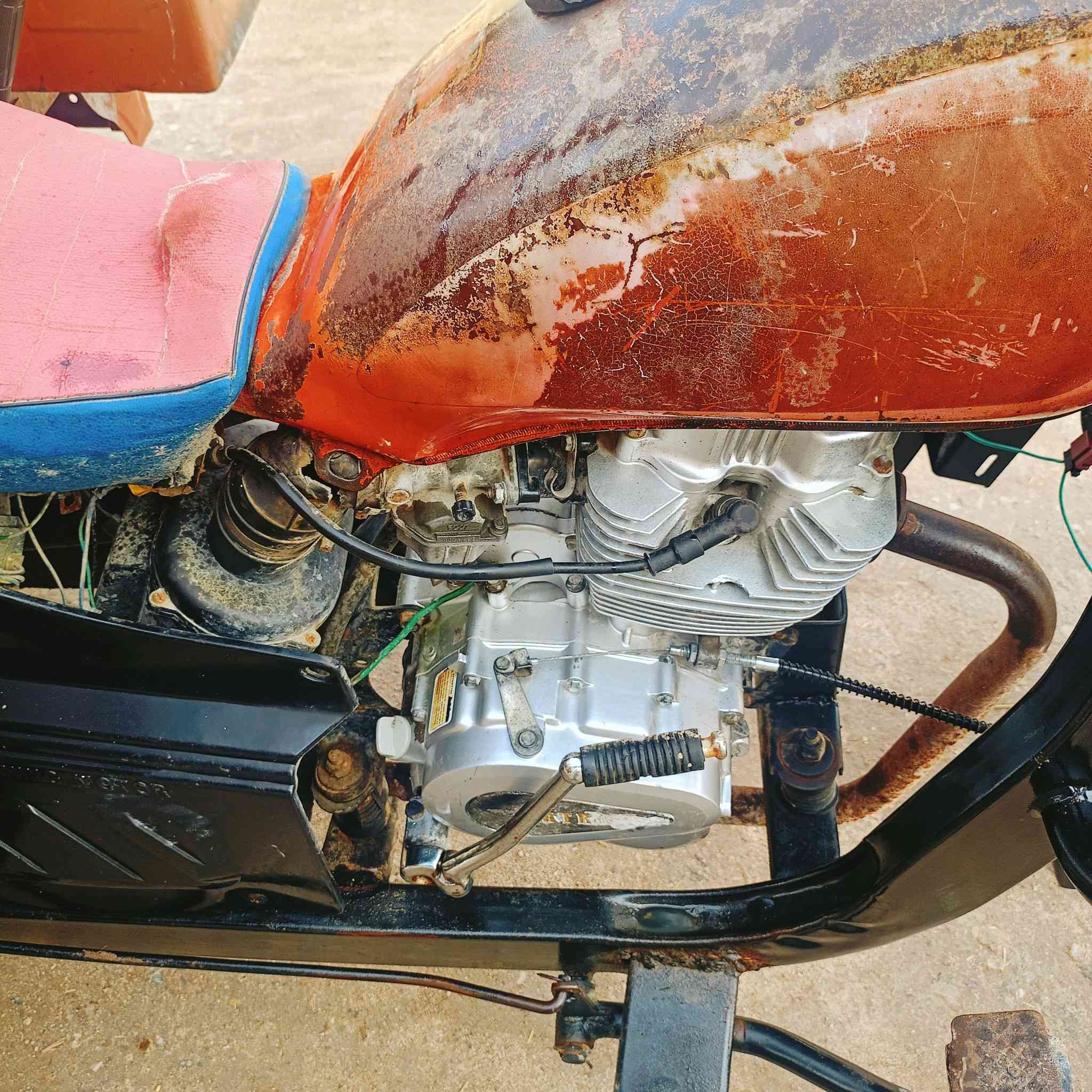 السلام عليكم ستوته جمره فحل موديل 2019اوراق جاهزه كهربائيات محرك نضيف مكينه نضيفه السعر خاص  المكان الدير رقمي ***********
