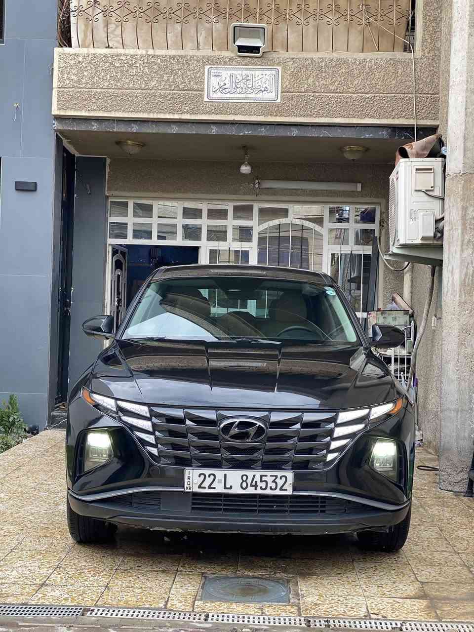 سلام عليكم 

للبيع 

توسان 2023 وارد امريكي

السيارة مواصفات SE يعني مواصفات متوسطة

ماشية 61 الف كيلو متر

شاشة لمس ابل كار بلي 

اوتو هولد

سايد بريك بصمة

اوتو ستارت

فول تحكم ستيرن جهتين

رقم اربيل تحويل مباشر

محرك 2500 GDI تنفس طبيعي

السيارة وارد امريكي حادثها مثل ما موضح بالصور بدون ايرباك والتفاصيل كلها موضحة بالسونار 

السعر 17,800 يعني 178 ورقة وبيها مجال

مكاني بغداد الامين الثانية

رقمي :***********
