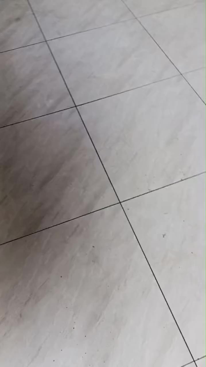 السلام عليكم عملنا جدران ب٨
وارضية ب٧ شغل درجة اولى
اذا مو فول لاتنطي الف
متفرغ حاليا
***********
