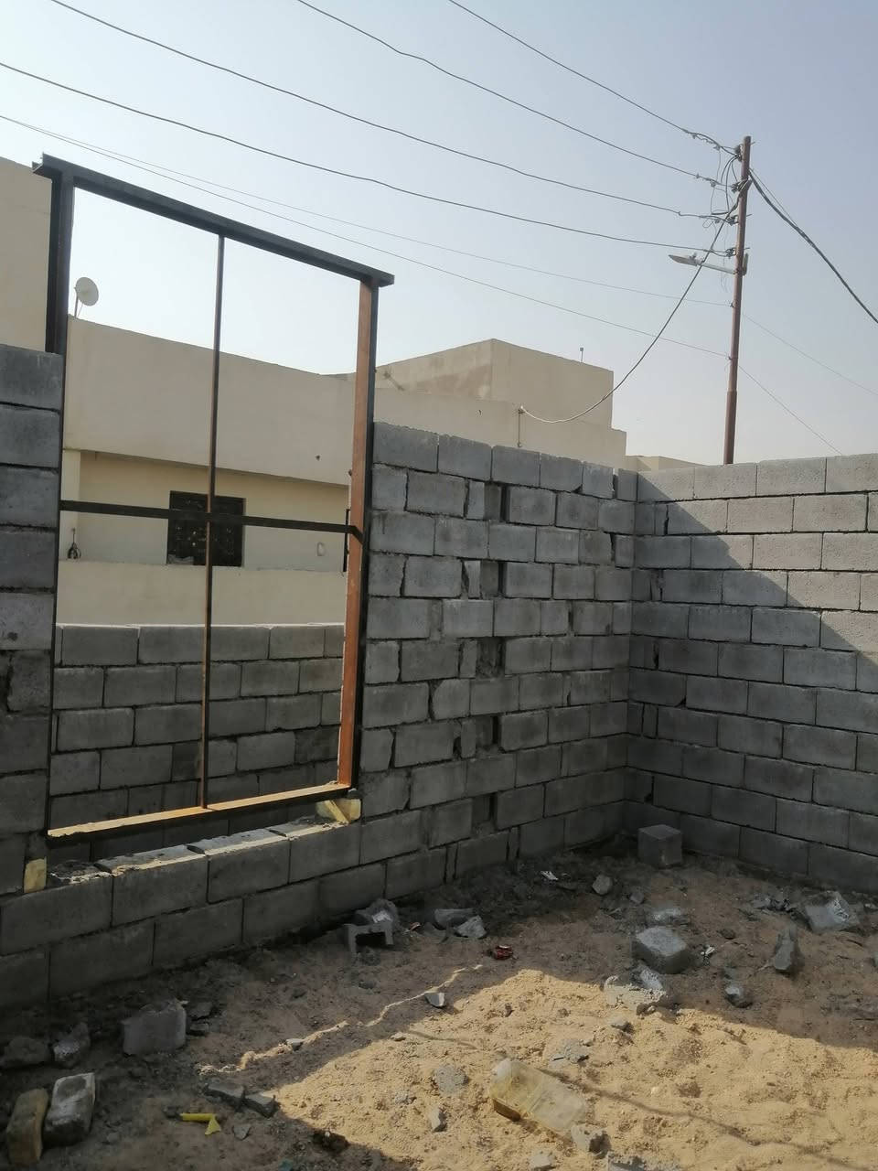 سلام عليكم خلفة بناء بلوك فرمستون متفرق حاليآ مكاني الجزيره تصال على هاذه رقم ***********
