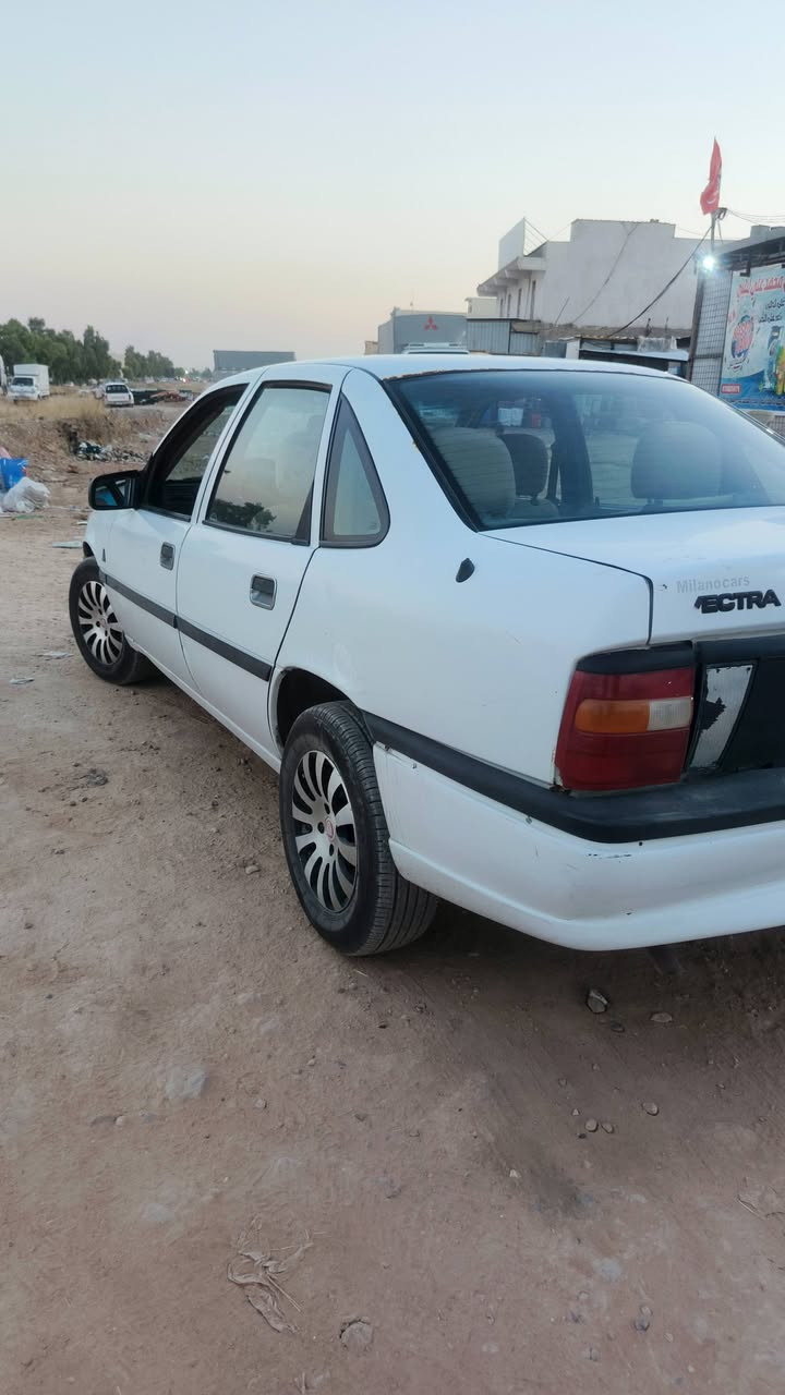 السلام عليكم 
وبل فكتره 
للبيع فقط
حجم 16
موديل 93 شرط محرك كير اكسن كلشي شغال كلشي شرط وكلشي كدام العين 
رقم انكليزي رقم كركوك 
اتصل ع الرقم 
***********
***********
