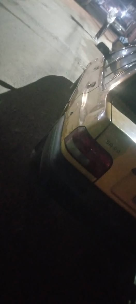 اسلام عليكم سايبه موديل 15كير مكينه جدد صدره حلو داخله نضيف كهرياته كله شغاله تخم  تأير رقم احمر صاحبه موجود يريد تحويل  السياره ابيع واقع حال مالي علاقه لا هيئه ولا غرامه أبيه هل موجود سياره مال عيشه حلو وجاهزه السعر 14بيه حك الجيه مكاني بغداد ورقمي *********** ملاحضه من ايدك الشارع جاهزه
