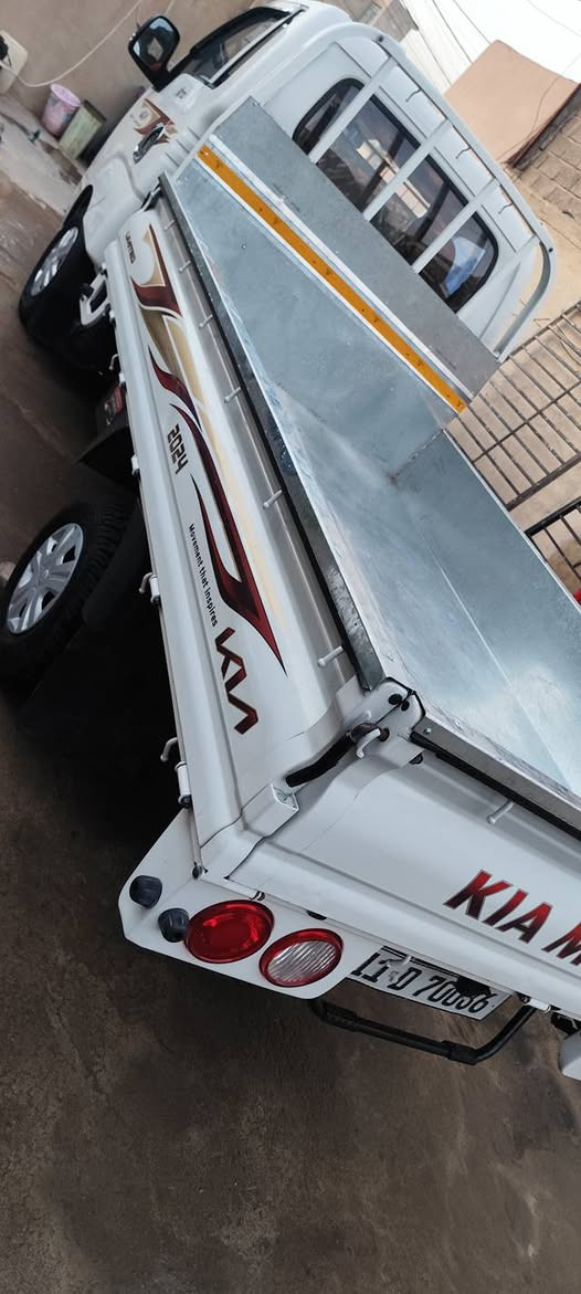 كيا حمل للبيع موديل 2020 رقم بغداد كفاله عامه شرط تحويل رقم انجليزي موصل جانب الايسر *********** 🌹***********
