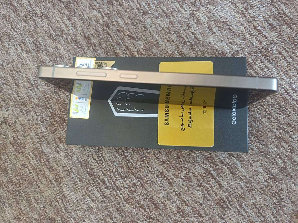 Samsung S25 ultra 512
اللون والنظافة موضحه بالصور 
مكاني ميسان 
للاستفسار 
*********** عمارة, ميسان
