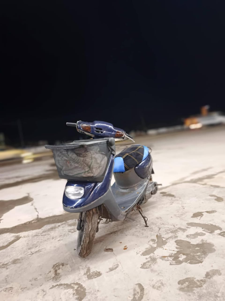 السلام عليكم
دراجة ام السلة للبيع كاملة نكرة هندر 
شلعة ومعدل تشك الكاع السعر 300مكاني مسيب مقابيل متنزة الارجوان للاستفسار عل رقم ***********
