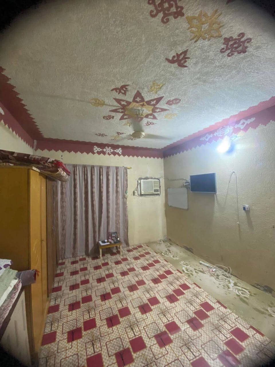 بيت للبيع السعر 80 قفل
تفاصيل البيت:
عدد الغرف 2
صاله واستقبال بالاضافه الى تخاريج داخليه 
مساحته 216 
المكان /الفاو الشماليه قرب حسن سنتر 
الرقم للتفاصيل :*********** متواجد واتساب فقط
