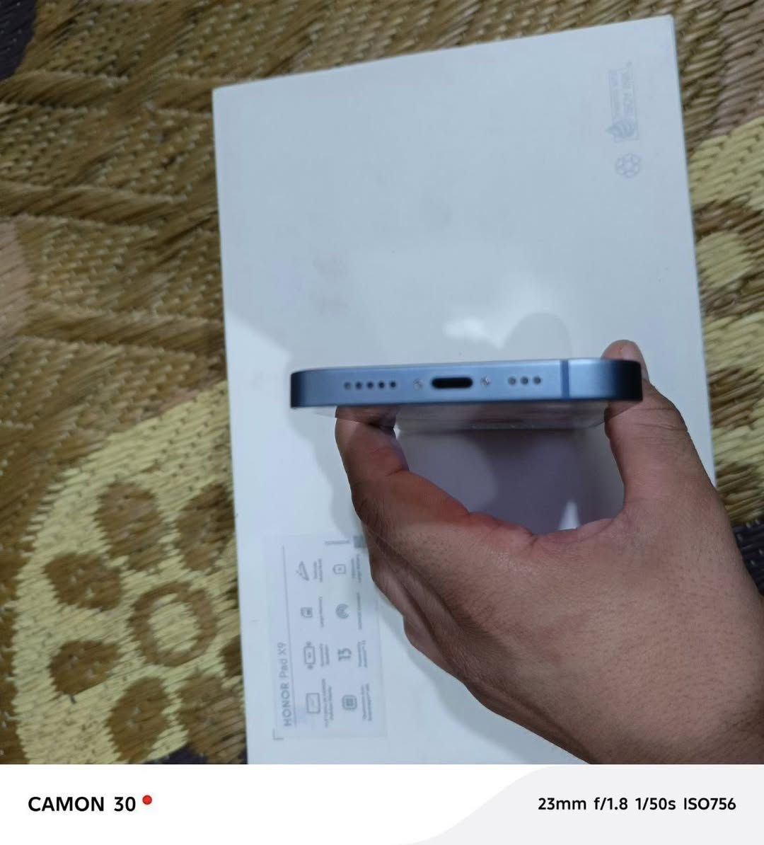 لون بحري
شرق اوسط 
مكفول كفاله عامه
بطاريه ٨٤
ذاكره١٢٨
بيع ومراوس ب ١٣ /14 برو ماكس عادي مبدل شاشه بطاريه
تواصل ***********
