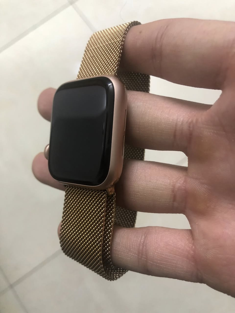 ابل واتش سيرس 5 نسائيه بطاريه89 ساعه نضافته99% حجم40 ساعه كلش نازكه سعر165وبيه مجال مكان بغداد واتس تواصل لايوجد توصيل***********
