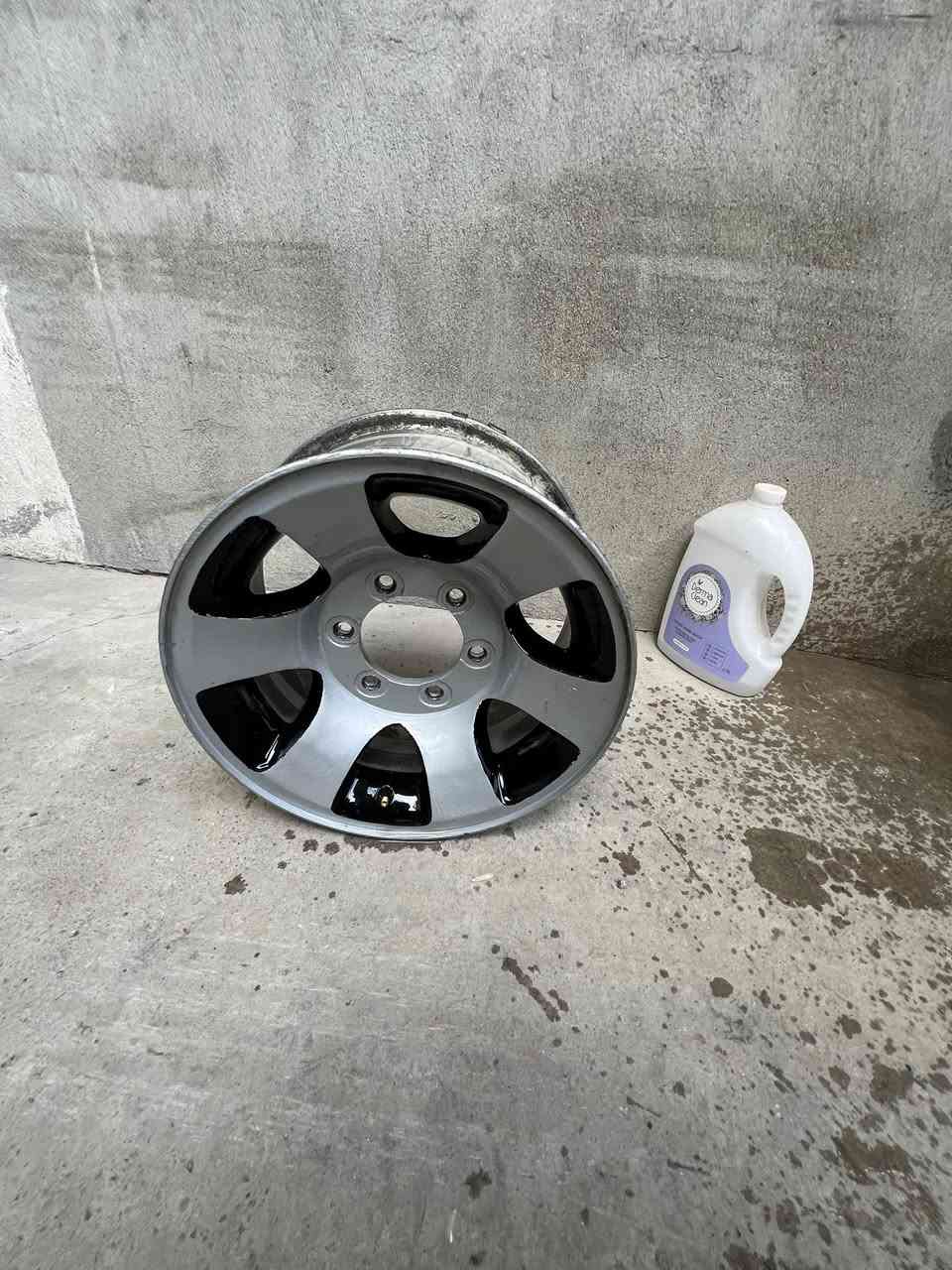 ویلی 6کون بۆ فڕۆشت قیاس 15                            ژمارە موبایل***********
