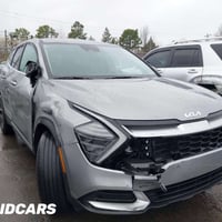 سبورتج 2025 للبيع مواصفات LX  ماشية 19,000 صور الحادث بالمنشور السيارة...