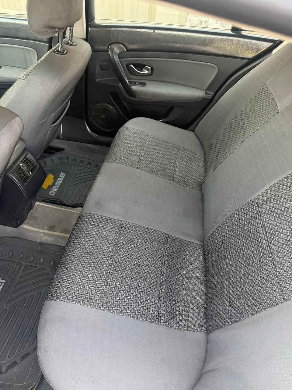 سلام عليكم اخوان رينو سفران موديل ٢٠١٢ كفاله السيارة مكينه2000اربع سلندر كير حداديه تخم تاير تبريد خلفي امامي السعر ٨٣ومجال قليل  الاتصال ***********فقط اتصال مكلف بالنشر
