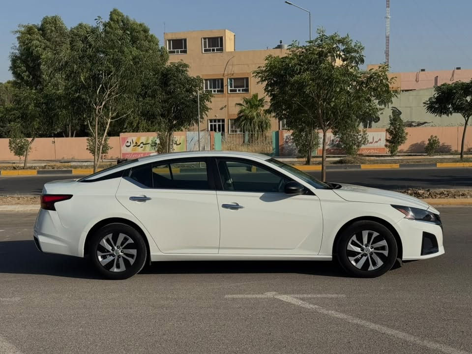 بالباكيت
نيسان التيما ٢٠٢٥ S
شاشه جبيره ، رادار ٣٦٠ ، نقطه عمياء
حساسات خلفيه كامره خلفيه 
Apple car play 
مشي ٥ الاف ميل حيل جديده 
كاتي ما مكسوره عقد شركة يطلع بأسمك
عندك ٣ شهر للترقيم شمالي 
سياره بدون صبغ بيه تبديل قبغ صندوك اصلي بلادي نفس اللون
والسونار موجود في المنشور
للسعر اتصل واتساب او تليفون 
***********
عنوان : قضاء كلار
