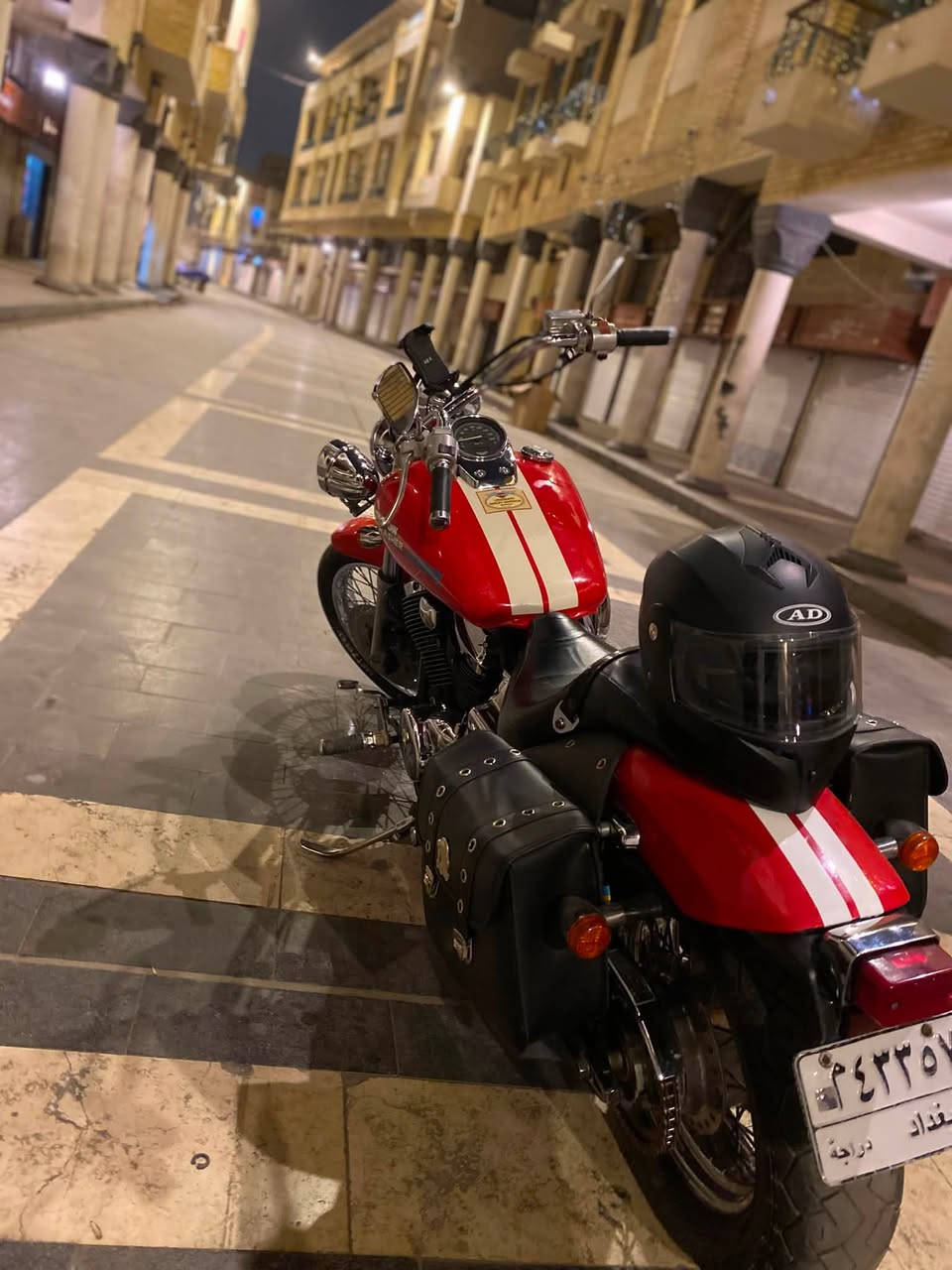 السلام عليكم
هوندا شادو سلشر 400cc 
لوحه وسنويه بسمي بغداد مشروع وطني
دراجه بلاديه برغي ممفتوح بيها. 
ضفيره مملعوب بيها. 
عليها ادامه كابريتر وبلكات وفلتر 
هـ ***********
ممتواجد ع فيس
