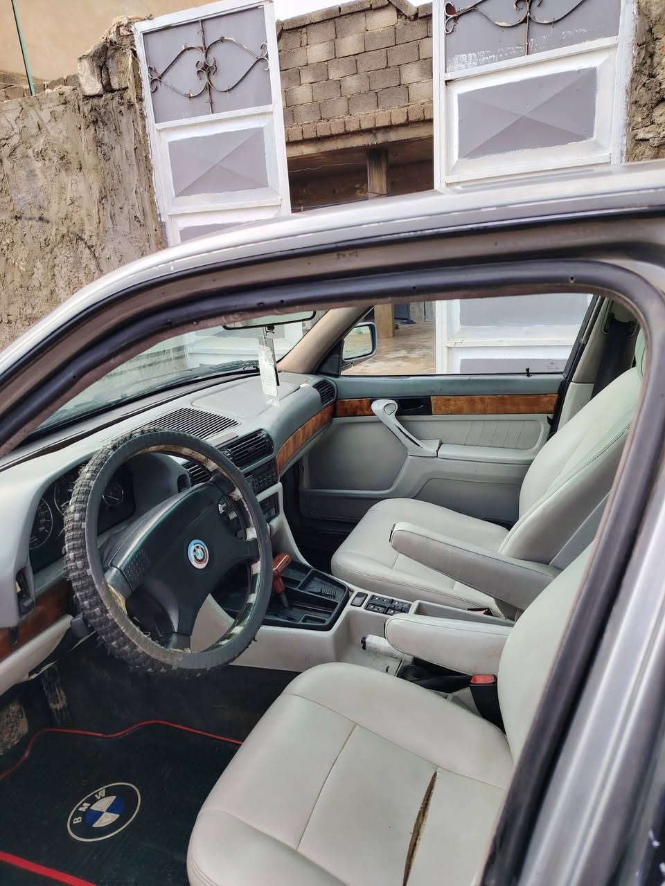 ***********
***********
 BMW موديل 1992 سياره نظيفه وضع شركه تبريد شغال مصبوغ حزام جماليه بدون حادث السر 50
