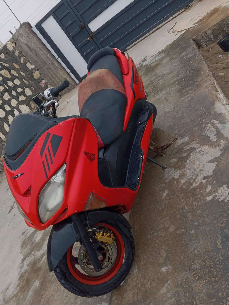 سلام عليكم دراجه فورزه 08 دراجه حلوه  ونضيفه نكره سلف   مكينه لاتنقيص ولاتبخير  مابيه اي نقص  كهربائياته كله شغاله   525وبيه مجال  اتصال *********** مكاني ديوانيه
