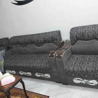ديوانيه • ١٠ مقاعد
