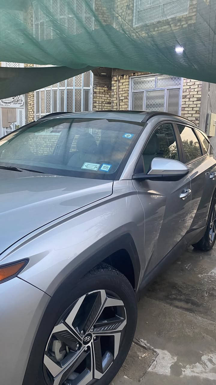 توكسان  2024 رقم بغداد دخول جديد  السياره ضرره نص جنطه صبغ مامفتوحه الجنطه بدون تبديل باقي السياره كفاله ومختمه ماشيه 13الف فقط مواصفات فولل للأخير. 
1️⃣ بصمه+ تجي وياه بصمتين 
2️⃣فتحه سلايد روف 
3️⃣شاشه كبيره 
4️⃣تشغيل عن بعد
5️⃣كشنات جلد +كشنات كهرباء
6️⃣جنطه كهرباء 
7️⃣رادار امامي وخلفي وجانبي 
8️⃣اشاير بل مري 
9️⃣سايد بريك بصمه
🔟لد نهاري ليلي +اشاره ترحيب عند الاقتراب 
1️⃣1️⃣ ويل كب كروم حجم 19 
1️⃣2️⃣ شاشه تدعم الكار بلي
1️⃣3️⃣ بكلايت لد
1️⃣4️⃣ تحكم إستيرن + قياده ذاتيه 
1️⃣5️⃣ ثلاث وضعيات قياده 
1️⃣6️⃣ كشنات تدفئه
1️⃣7️⃣ فور ويل   
السياره مكانه بابل السعر 225 وبيه مجال رقم صاحب السياره ***********
