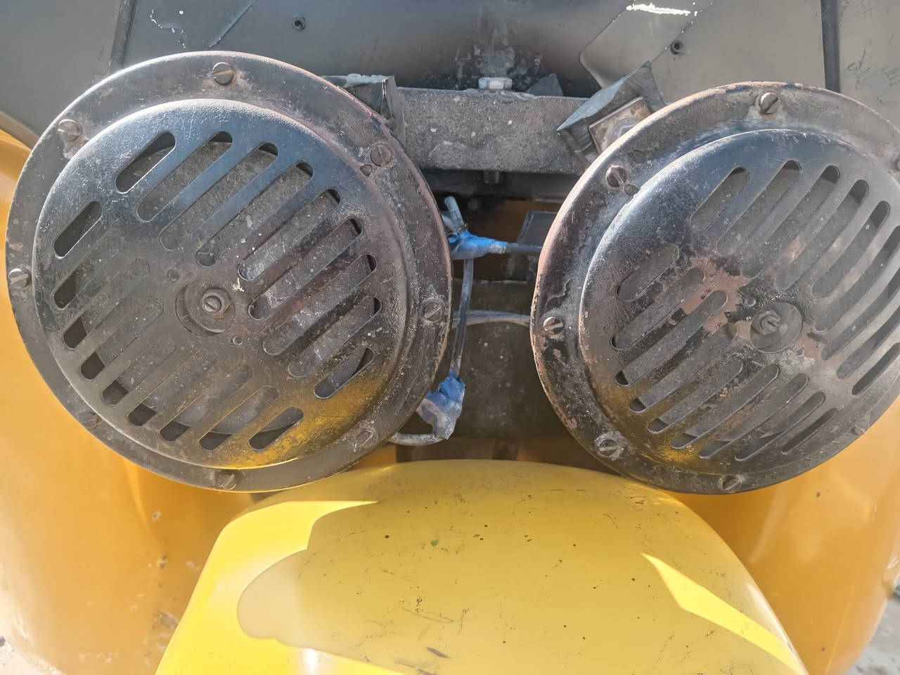 السلام عليكم 
هورنات ايراني اصلي بوش ملف نحاس 
دكتهن كلش قوية تسطر عيرتهن بلعزيزية مو تعيار مضبوط وهسه دكتهن حلوة قوية مكان العزيزية الي يريدهن بخدمتة سعرهن 125 وبيهن مجال للشراي طبلاتهن مامكصوصة بلاديات 
***********///***********
