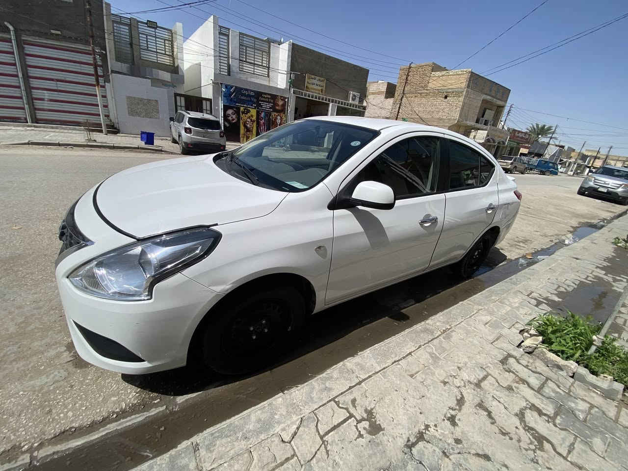 نسيان صني هندي 24
هندي 
سياره مكفوله من صبغ وتبدل والفتح
محرك وكير وتبريد كفاله  زيت من تورن احسن نوعيه
رقم انكليزي جديد سنويه 29 باسم شركه بالنجف تحويل وكاله مضمون 
سياره كلش نضيفه بيه ملاحضتين جدا بسيطات 
ما ناقصه شي ابد شاشه وكامرا خلفيه 
مكان نجف حي نصر فقط شراي يتصل 
***********
