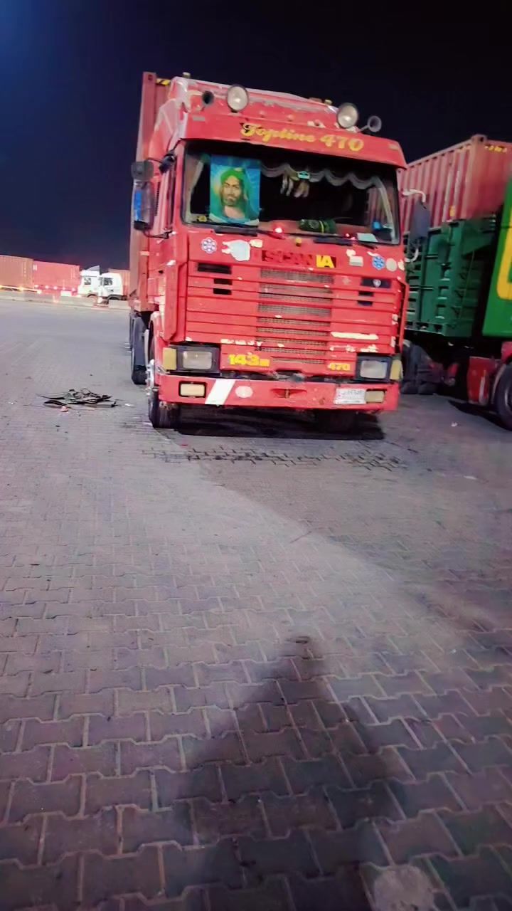 السلام عليكم سكانيا للبيع ١٤٣ بم كهربائي السياره مكفوله تخم تاير راس وعربانه العربانه مرسمه وراه رقم بغداد سنويه جديده جاهزه للشغل ١٧٠ وبيه مجال *********** مكان واسط صويره
