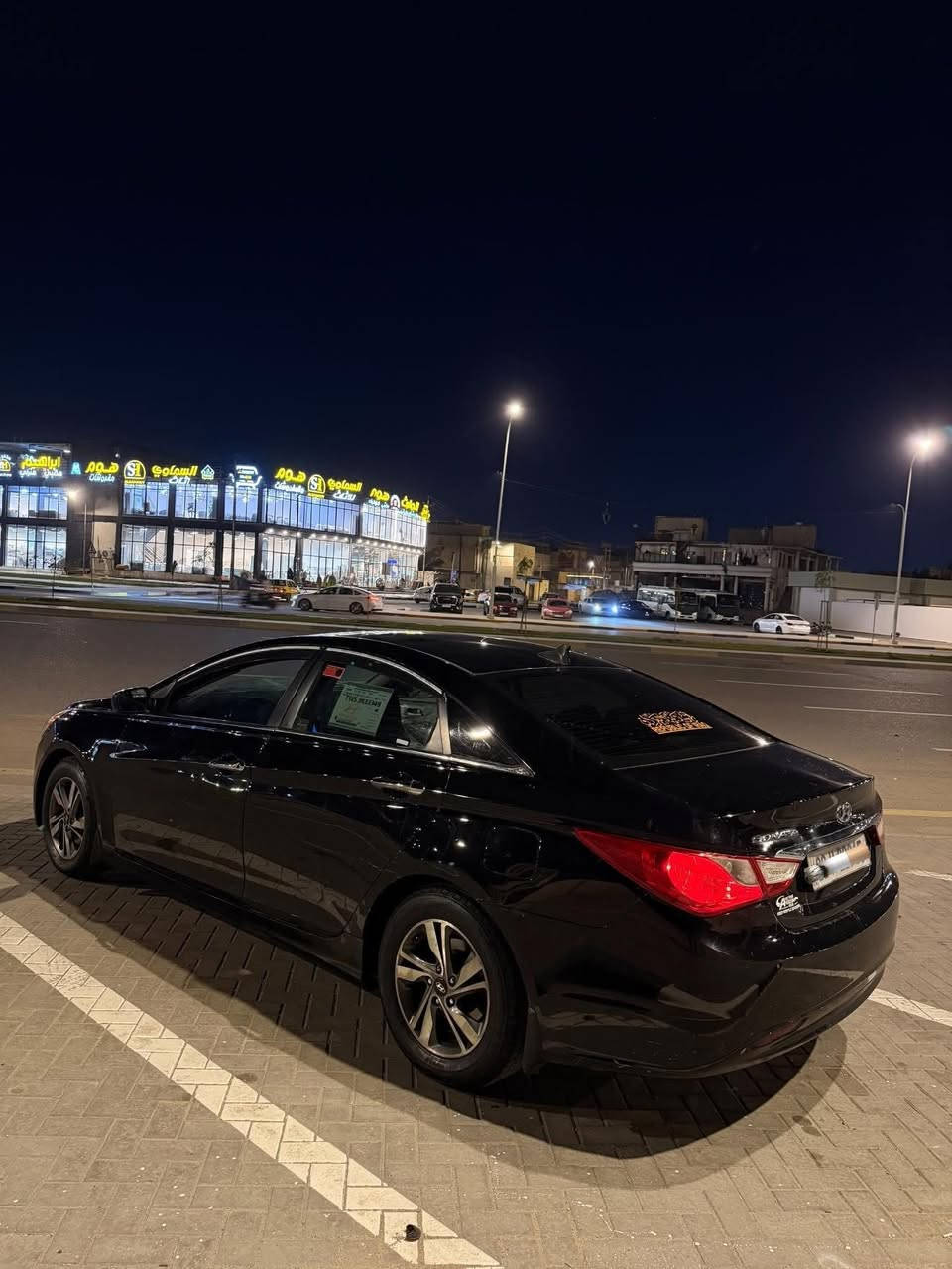 السلام عليكم 
سوناتا 2014 أصل بانزين 2400 GDI 
ادوات مكصوصه جنطه متومه ارقام وسنويه شمالي
مواصفات نص فول 
شاشه كار بلي تعرض تلفون
كامره خلفيه
حساسات خلفيه 
تخم تاير طك جيس و ويل حديث 
السياره جاهزه من كلشي كير محرك حداديه تبريد كفاله
تبريدها كلش قوي ثلج
مكاني بصره القبله *********** 
‏.
