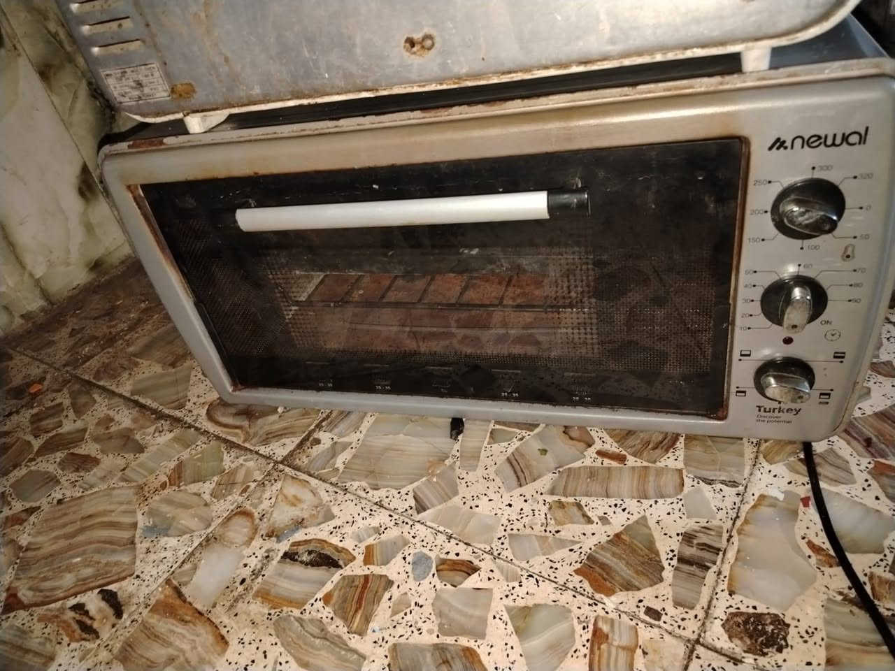 السلام عليكم
طباغ. 5 عيون شغال بس نقصه شغلت بصيطه. 100الف

اوفن العداد 2 الواحد 20الف


**إذا كنت صاحب هذا الإعلان وتريد حذفه لأي سبب، رجاءا أرسل رسالة إلى الدعم الفني**