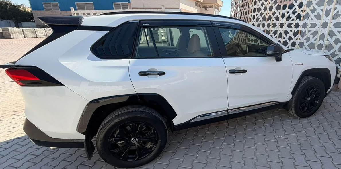 رافر فور موديل ٢٠٢٤ هايبرد
عبداللطيف جميل / بلاك ادشن

فول ١/١  

كفاله عامه 

ماشيه ١١ الف 

مزوده كاربون فايبر داخل وخارج 

السعر ٢٩.٥٠٠ بيها مجال بسيط 

مكانها بغداد / السيديه / حي الاعلام 

***********
