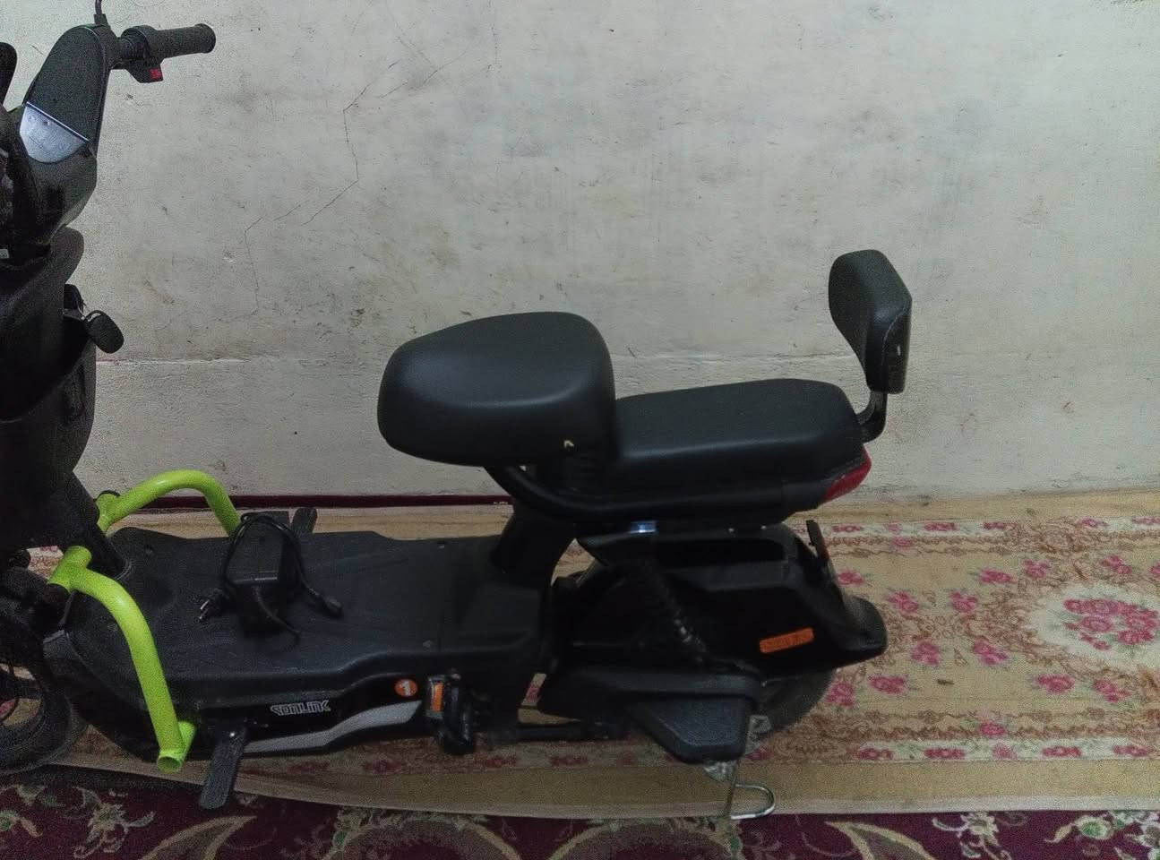 دراجه شحن للبيع السعر 450صارله 5 ايام طالع من المعرض***********
