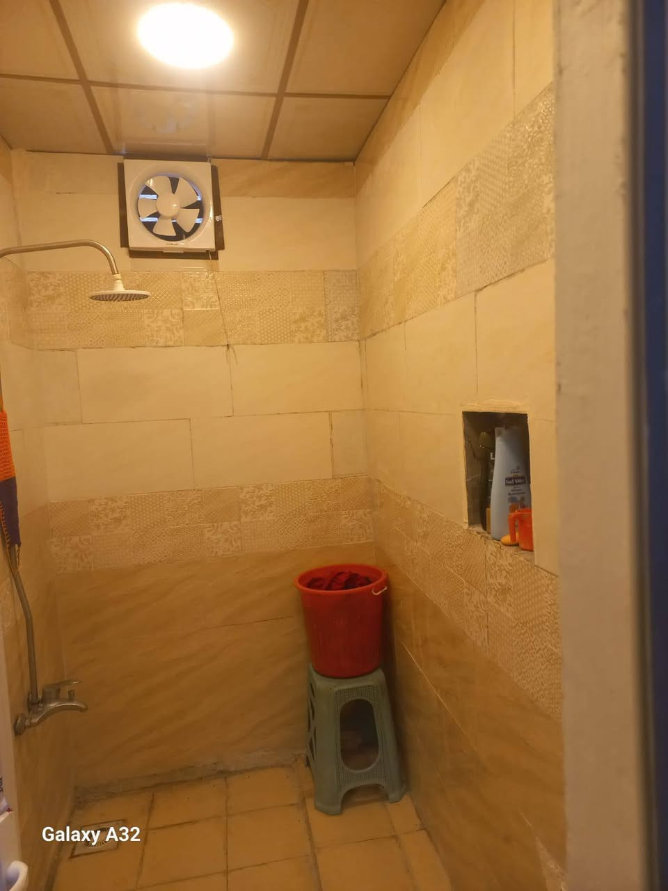 بيت للبيع وقف سني اصولي المساحه 150 متر
ثلاث غرف نوم وديوانيه وصاله ومطبخ مع كراج كبير العنوان ابي الخصيب الفيه شارع جوز وموز السعر 60 للاستفسار *********** البصرة, العراق
