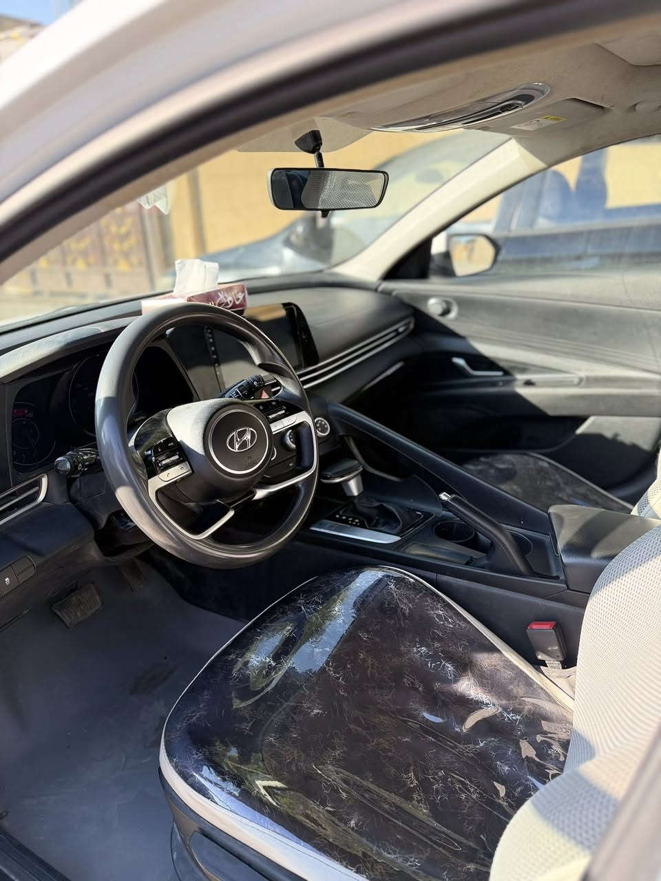 السلام عليكم
النترا 2022 خليجي سياره مكفوله بيه شكم طخه موجوده بل سونار شوفه رقم الانكليزي اربيل تحويل ثاني يوم 
فتحه 
مانع الزلاق
قياده ذاتيه 
شاحن الاسلكي 
بيه هواي مواصفات 
عارضه 143 وبيه مجال 
***********
