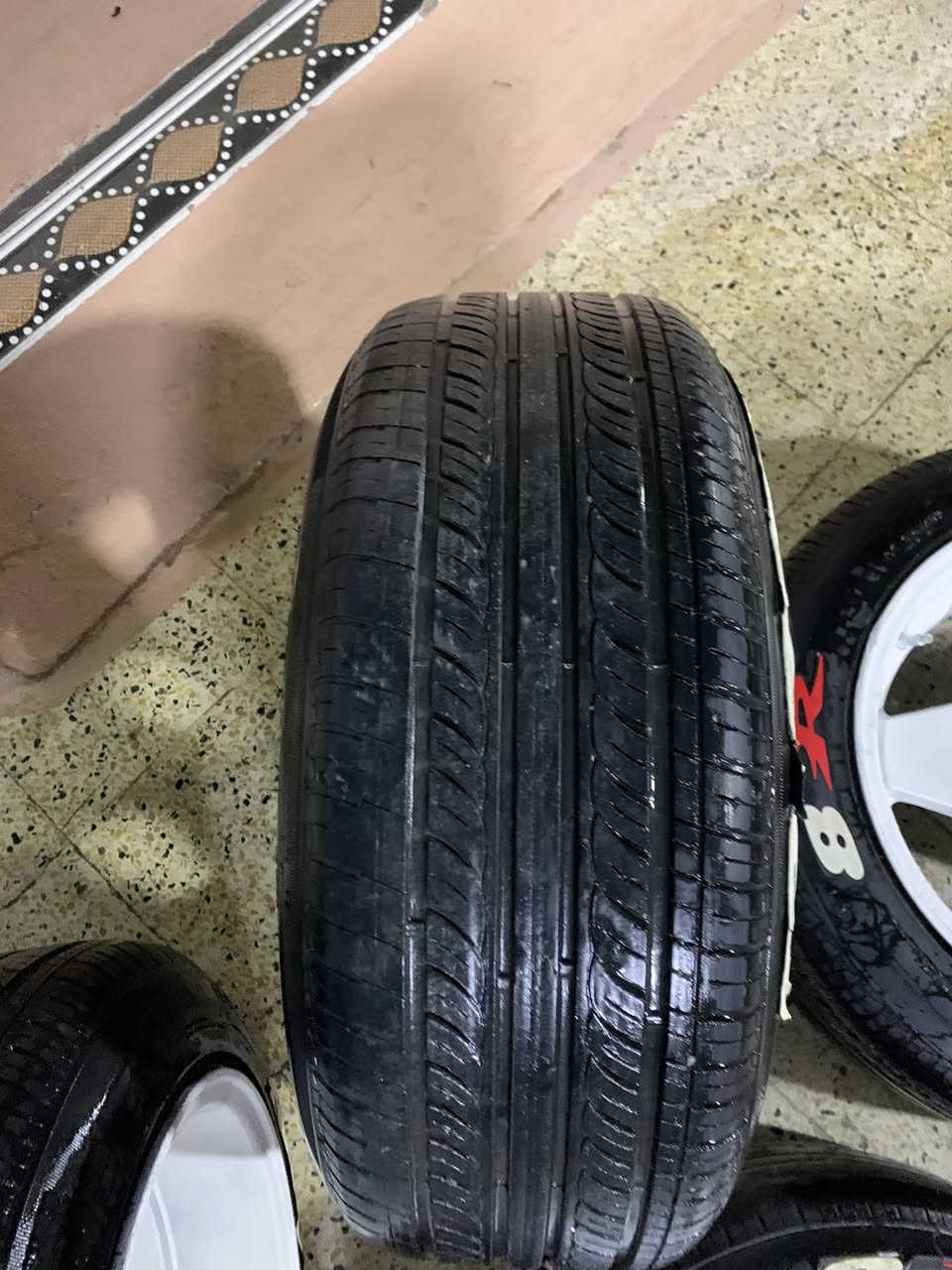 شبابنا الطيبة
طخم بوربت 16 
4 ستد 
لاتصليح ولاعواج 
مكاني موصل توصيل موجود 
سعرهم 300 وبيهن مجال
***********
