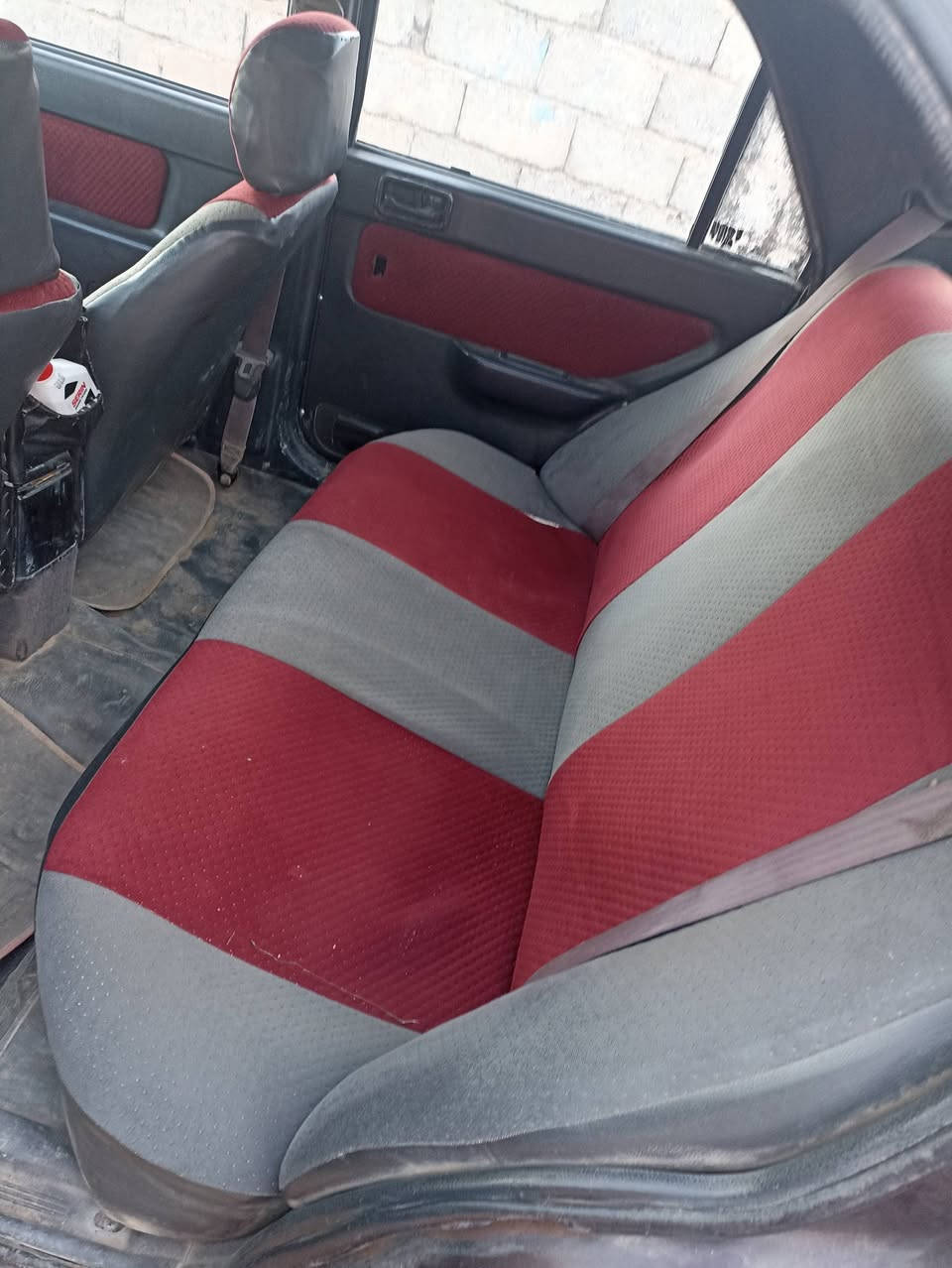 السلام عليكم سياره الانتره 1993شرط كير ومحرك وكاله وتحويل بسمي سياره ما تصرف عليه ربع السعر30وبي مجال لطيبين /ماتشتري لا تزعني ***********
