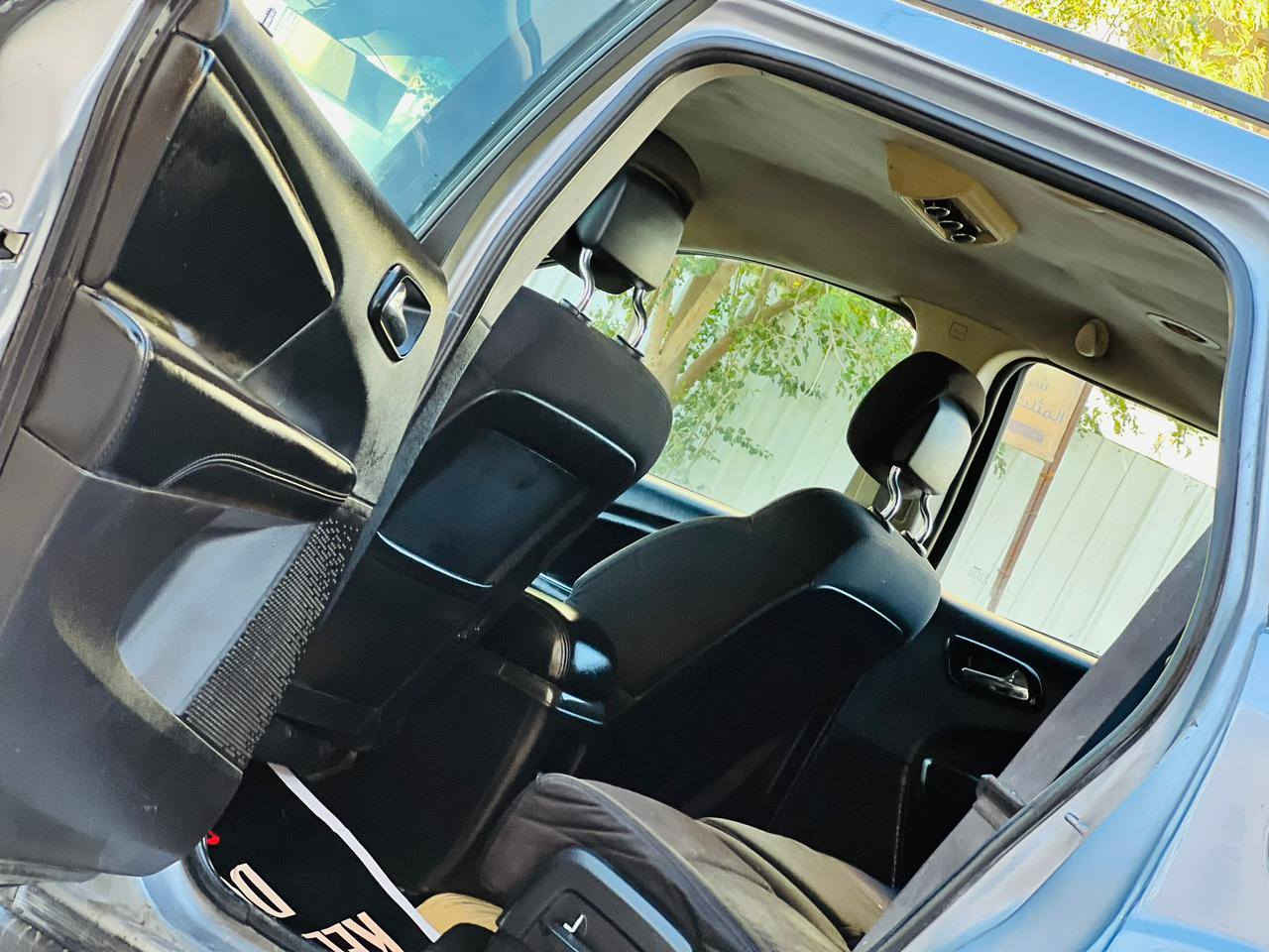 جورني مديل 2016 سعر 113 قابل للتفاوض الاستفسار اتصل *********** وارد أمريكي حادثها جاملغ فقط بدون دواخل وبيها مكانات صبغ اثر جراد بدون دواخل مواصفات فول بصمه تشغيل بصمه أبواب تحكم ستيرن شاشه كبيره كامره خلفيه مكينه سته 6️⃣ سلندر مكينه وكير مكفولات حداديه جديده تخم تاير تبريد 3 قطع 7 راكب مري كهربائي اشاير مري رقم بغداد مشروع وطني سنويه 29 مكان سياره كربلاء
