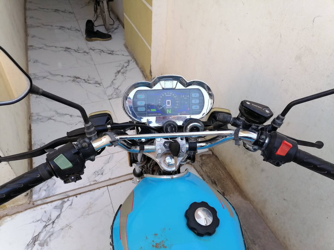 سلام عليكم 
سيفان 5 كير موديل 2024 اصوالي دراجه استخدامهه 5 اشهر بس جدا نضيفه سعر 1250 مليون وميتين وخمسين وبيهه مجال بصيط  ***********
