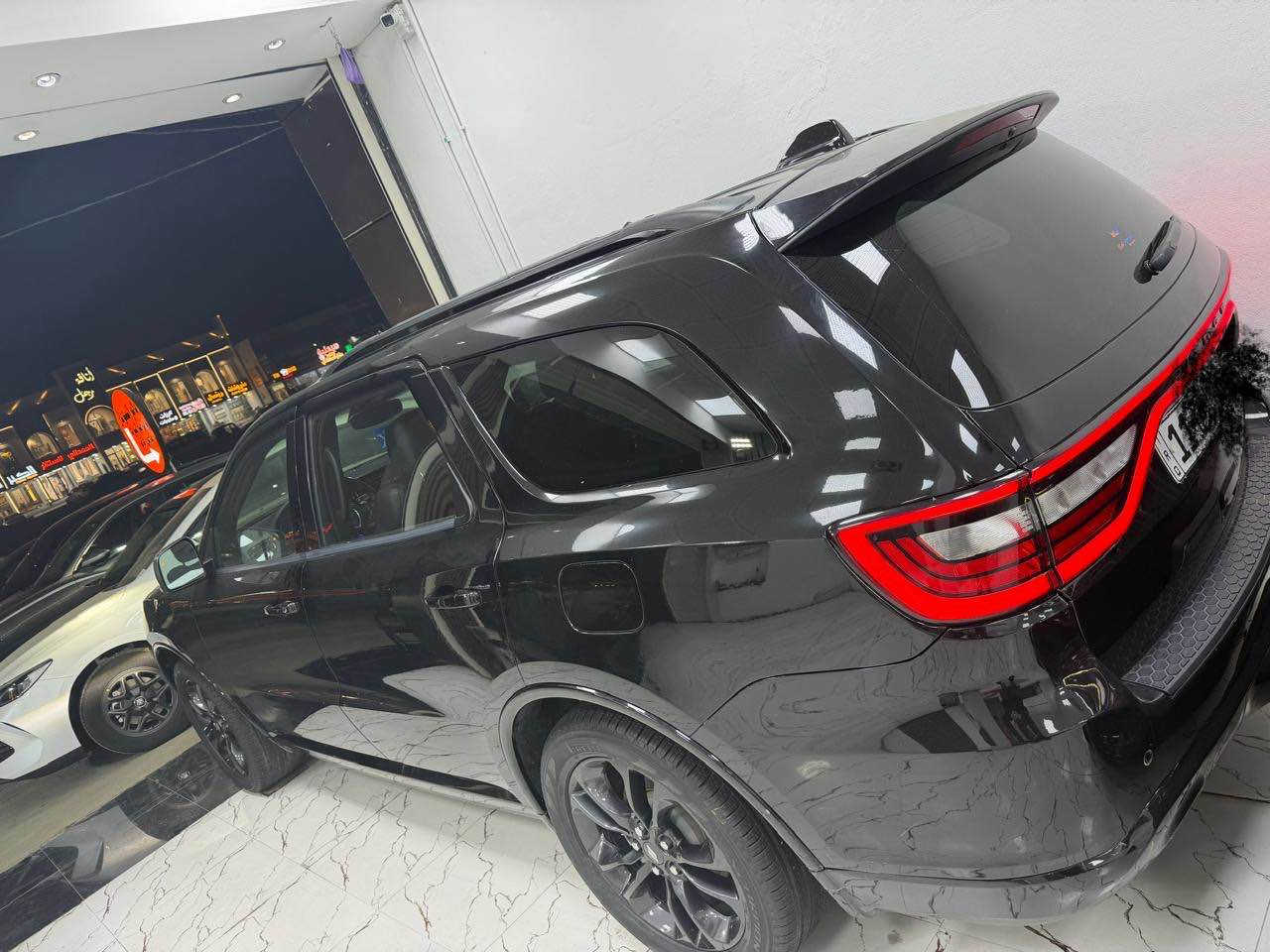 السلام عليكم للبيع فقط 
دورنكو ٢٠٢٣ GT بلاص 
محرك3600
١/١ 
فول 
وارد امريكي 
قبق الجنطه من جوة الرقم فقط 
بجم كبس بدون ايرباك بدون دواخل 
السياره كلش جديدة مغلفة ppf 
تخم تاير جديد البارحة شديته 
رقم بغداد جديد تحويل مباشر 
السعر ٣٤٥ بمعنى ٣ دفاتر و٤٥ ورقة 
مكاني بغداد 
*********** Colombo, Sri Lanka
